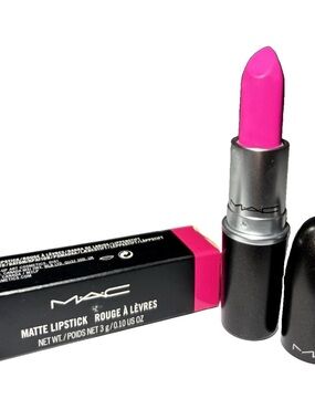 MAC M•A•CXIMAL SILKY MATTE LIPSTICK “CANDY YUM YUM” AUTHENTIC/DISCONTINUED NIB